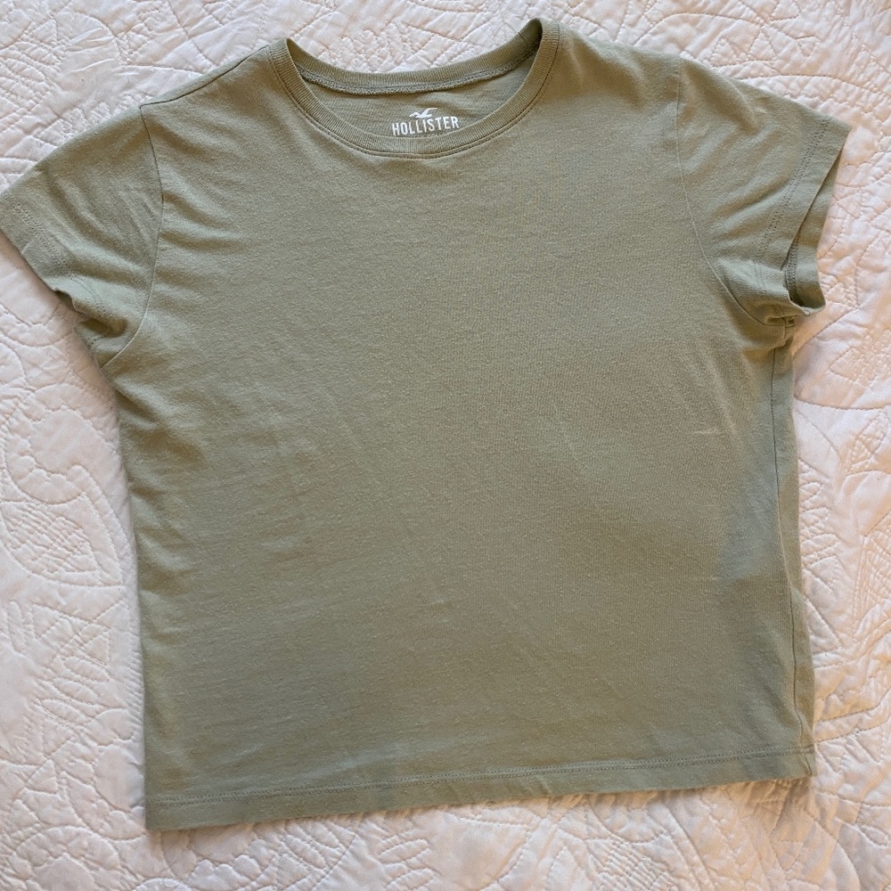 Women's XS Hollister baby Tee